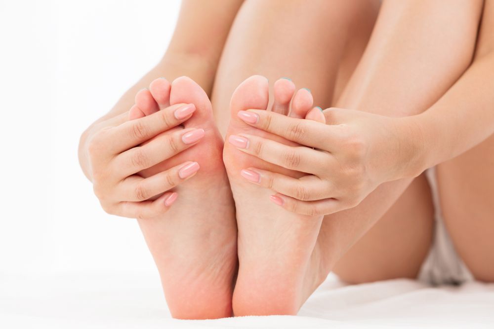 骨盤の歪みは様々な症状の原因に「骨盤の歪みが主な原因」で痛みが発生します。